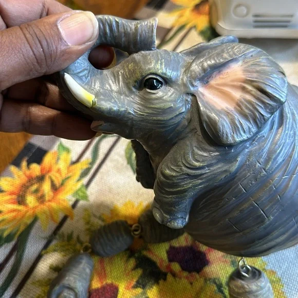 Elephant Shelf sculpture - Picture 6 of 9